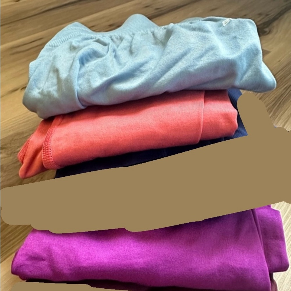 3 PAIR BUDDLE of XS Bo+Tee leggings!